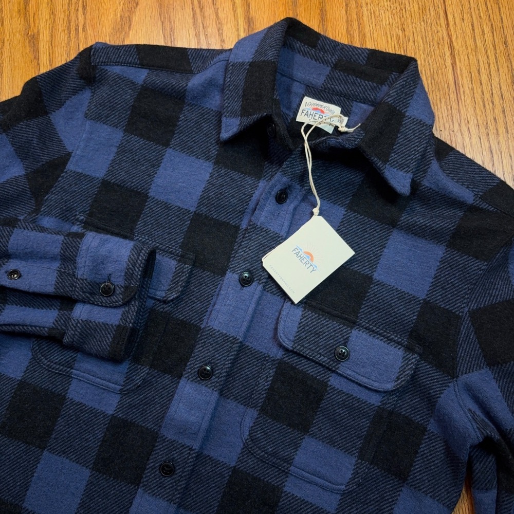 Faherty Legend Sweater Shirt Mens XS Blue Black Buffalo Plaid Knit Button Up